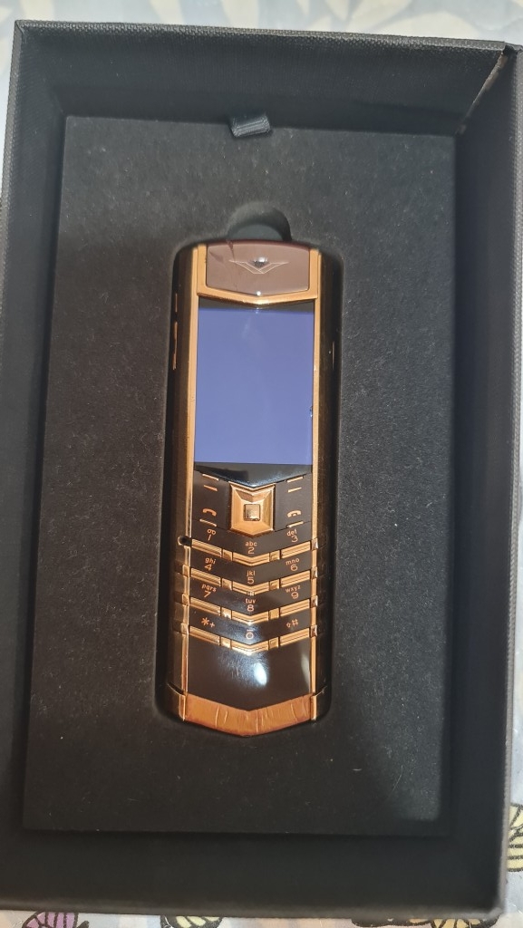 Vertu Signature 4 GB