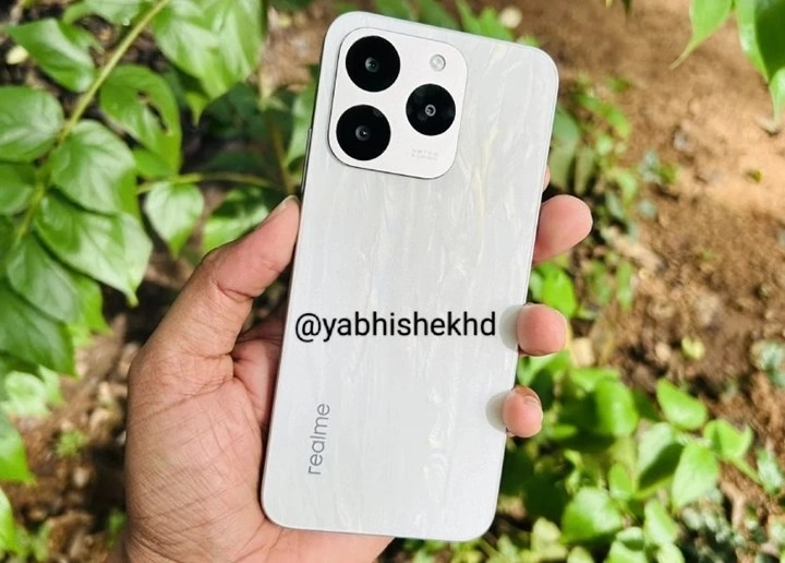 iphone-yox-realme-15t